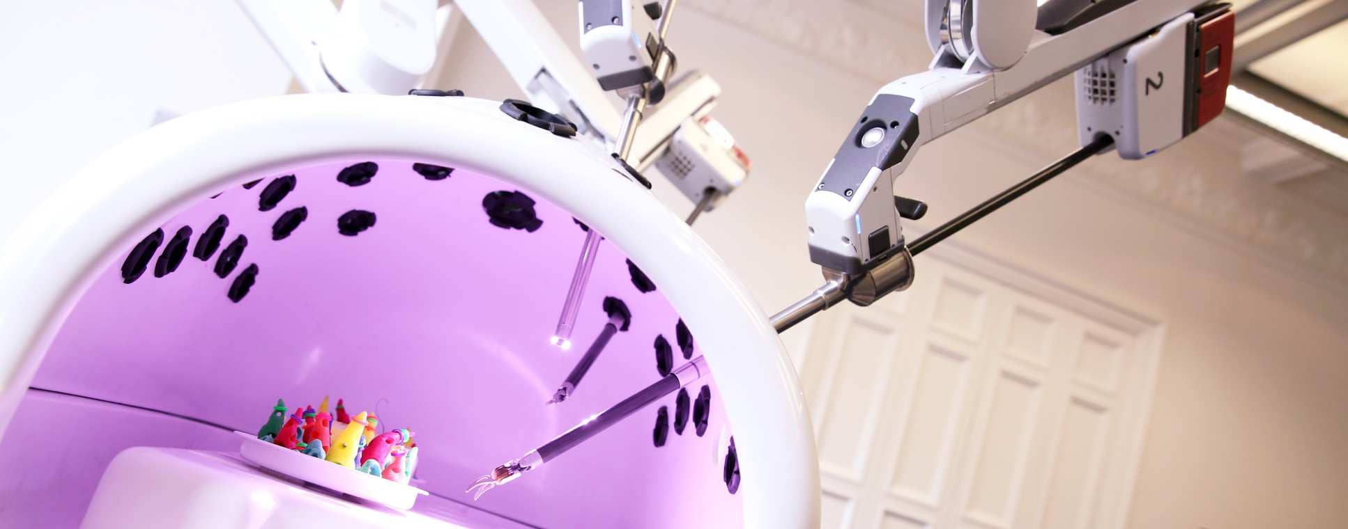 Железные хирурги: прошлое, настоящее и будущее медицинских роботов