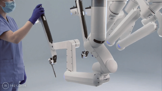 Железные хирурги: прошлое, настоящее и будущее медицинских роботов